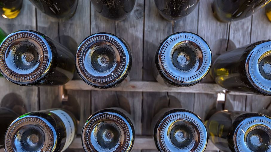 fondo bottiglia concavo