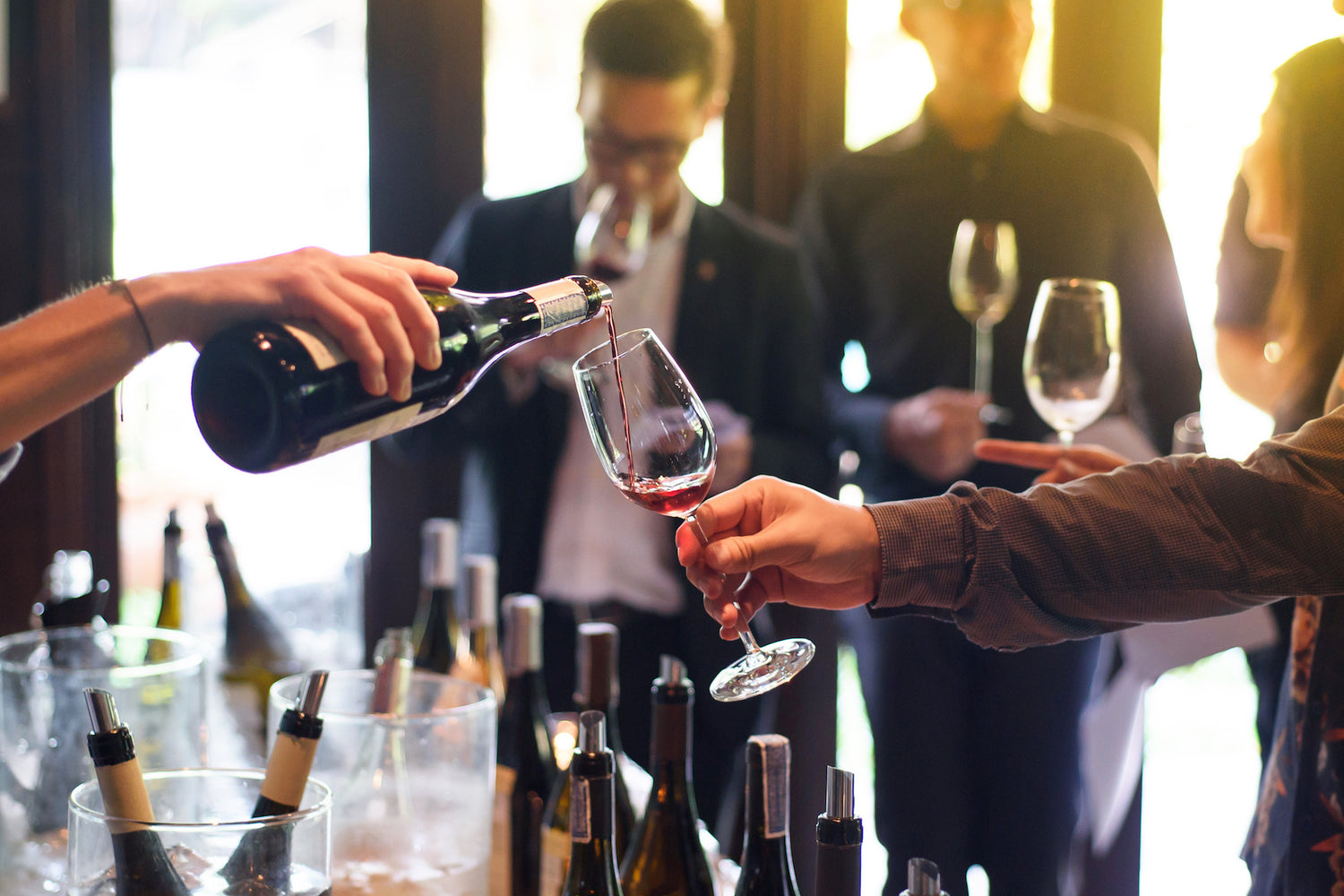Come e in che ordine servire il vino? 7 punti per non sbagliare